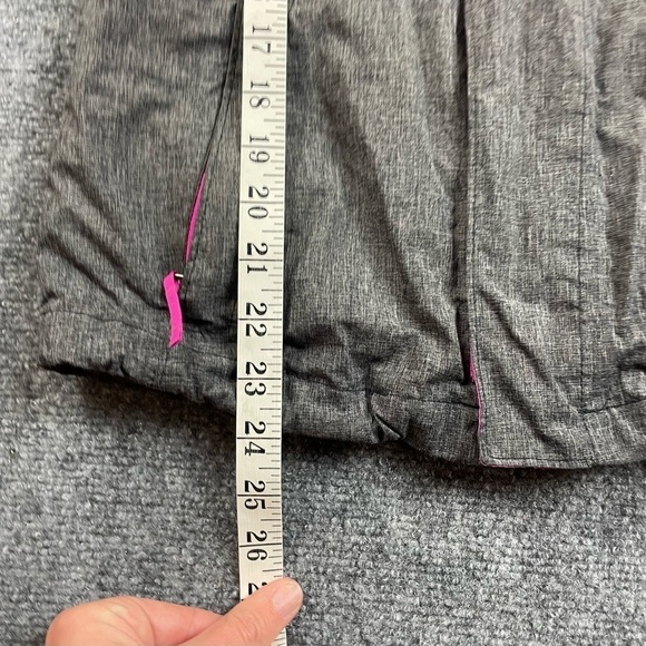 THE NORTH FACE Girl’s Pink/Grey Soft Shell Hooded Jacket size: Medium 10/12 - Picture 8 of 8